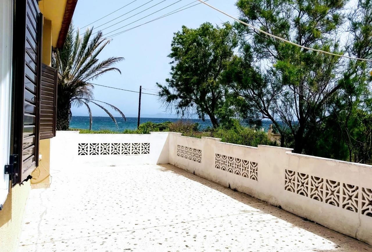 Summerhouse Peggy: Close To Athens Airport By The Sea أرتيميدا المظهر الخارجي الصورة
